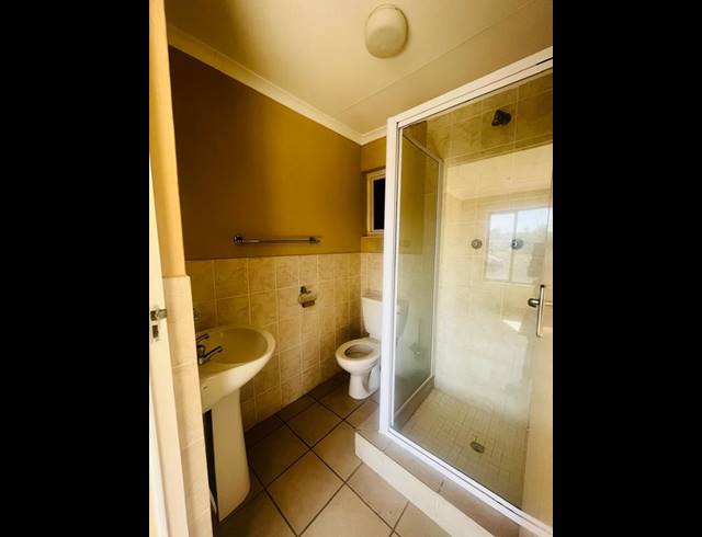 2 BEDROOM APARTMENT FOR SALE IN MARGATE BEACH